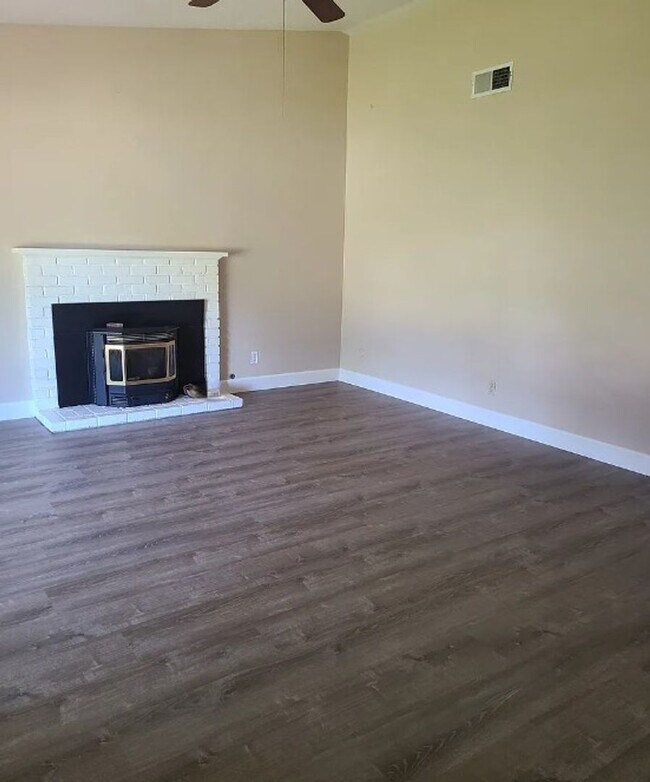 Building Photo - 4901 Autumntree Ct