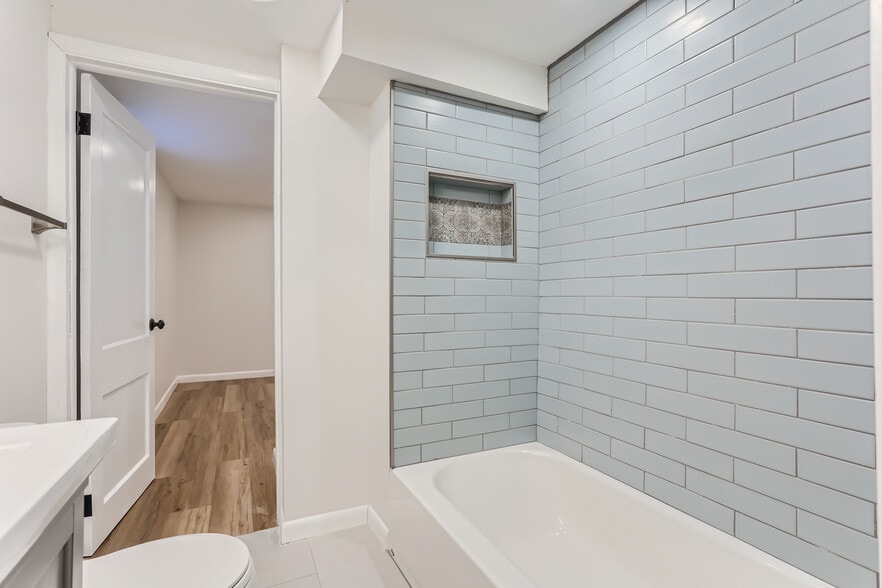 Building Photo - 3264 Niagara St