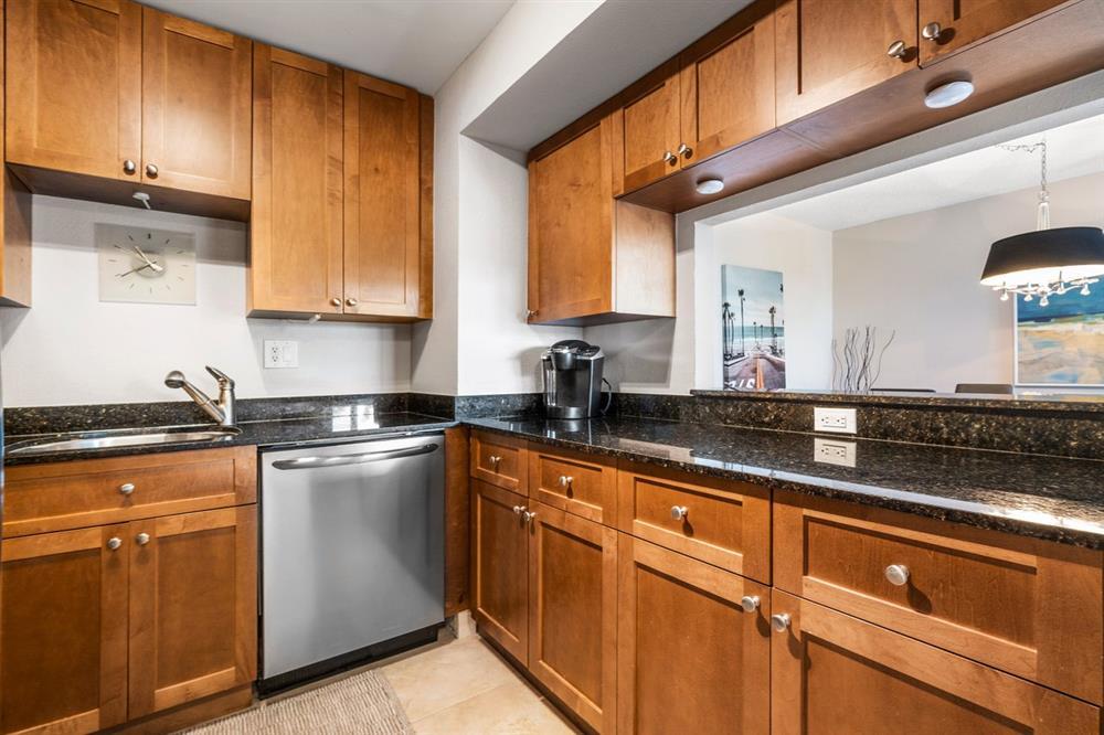 Building Photo - 1830 Embassy Dr