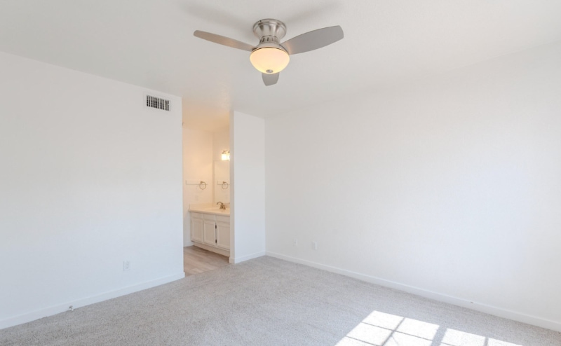 Building Photo - 5950 N 78th St