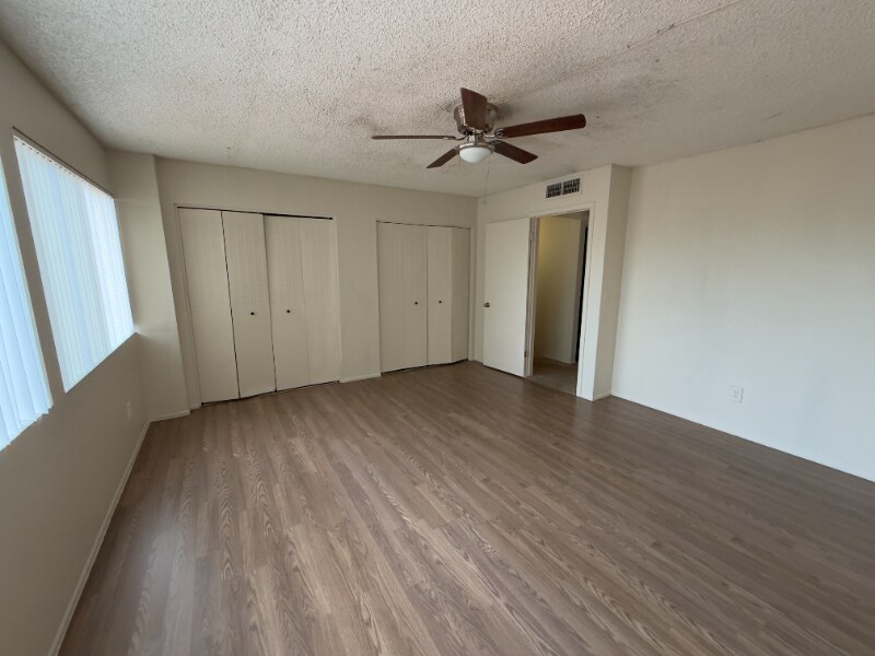 Building Photo - 3524 W Dunlap Ave