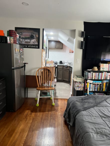 Building Photo - 257 Gano St