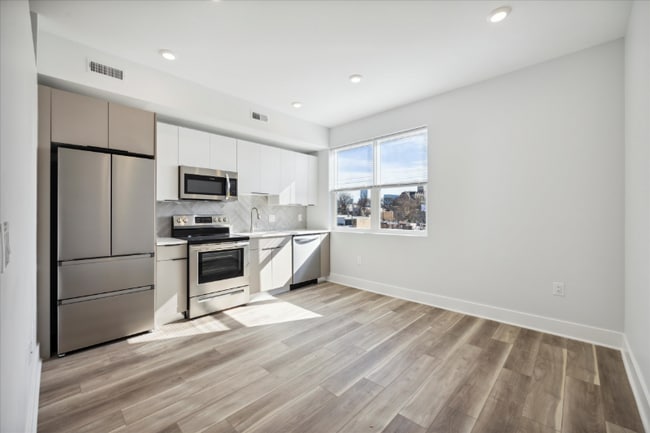 Building Photo - 3841 Wallace St