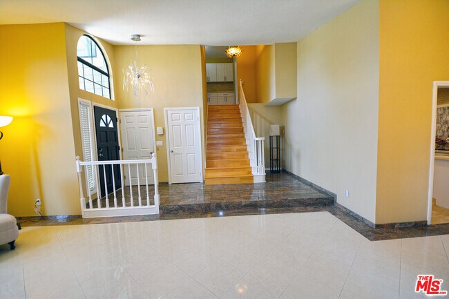 Building Photo - 23935 Ingomar St