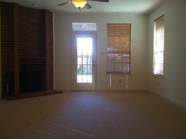 Building Photo - 11206 E Travelers Way Cir