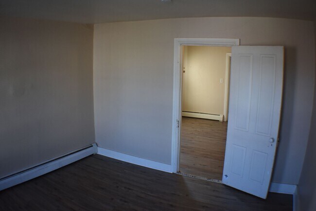 Building Photo - 28 W Forrest Ave