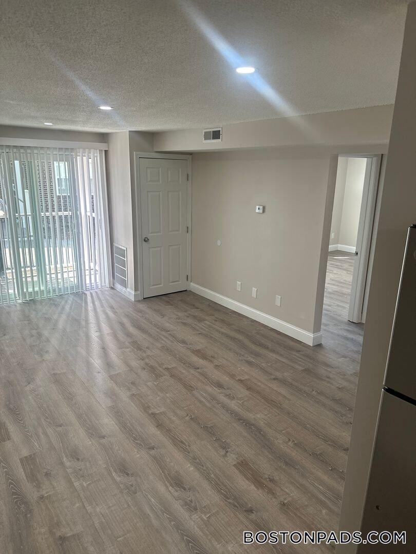 Building Photo - 13-27 Kenmar Dr.