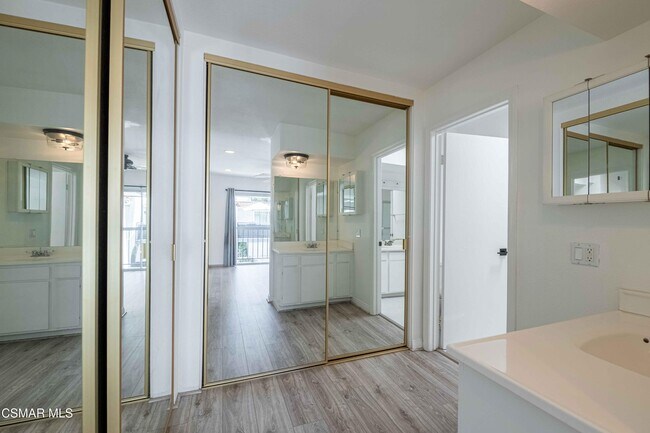 Building Photo - 3623 Summershore Ln