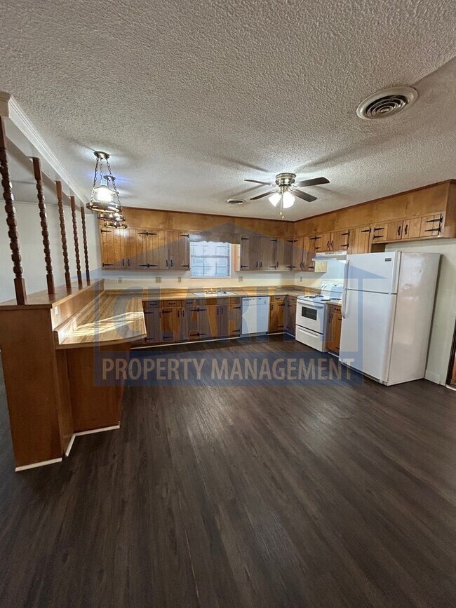 Building Photo - ***Coming soon!!***