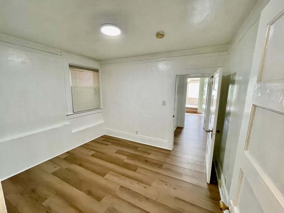 Building Photo - 475 Newton Ave