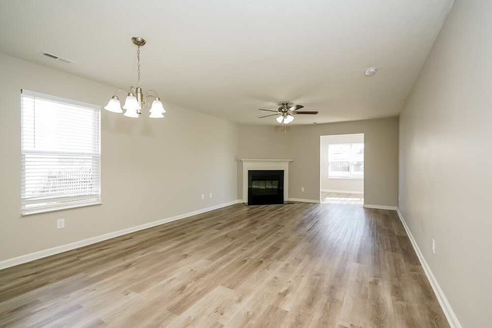 Building Photo - 4629 Plowman Dr