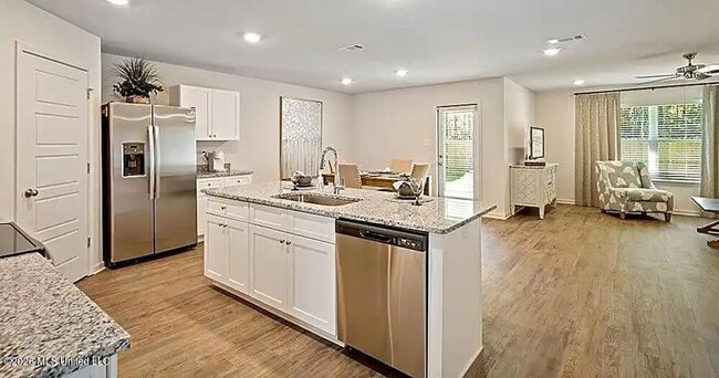 Building Photo - 8004 Westwood Cir