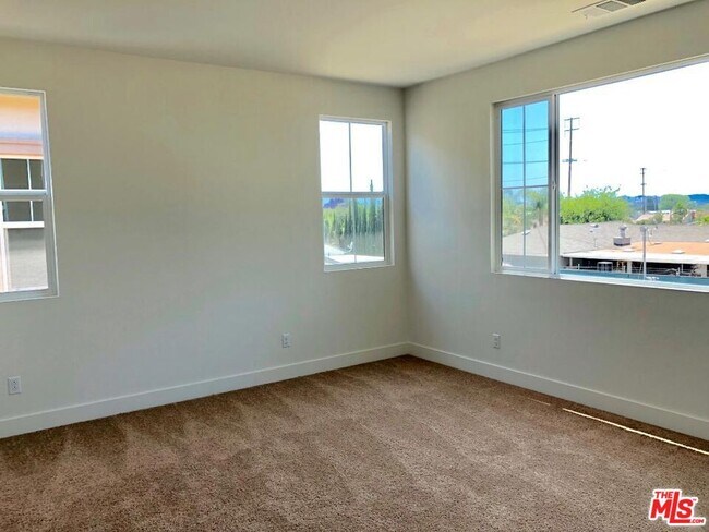 Building Photo - 11662 Solaire Wy