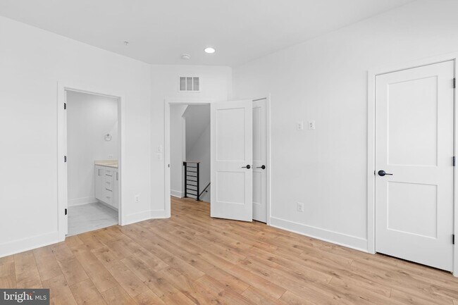 Building Photo - 3104 Camber Pl
