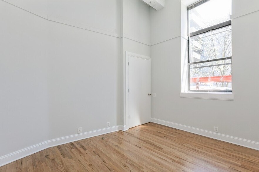 Building Photo - 1017 Jefferson St