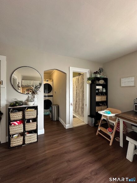 Building Photo - 383 Davis St