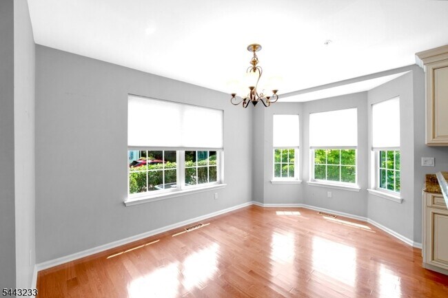 Building Photo - 418 Dalton Ct