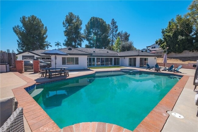 Building Photo - 9109 La Alba Dr