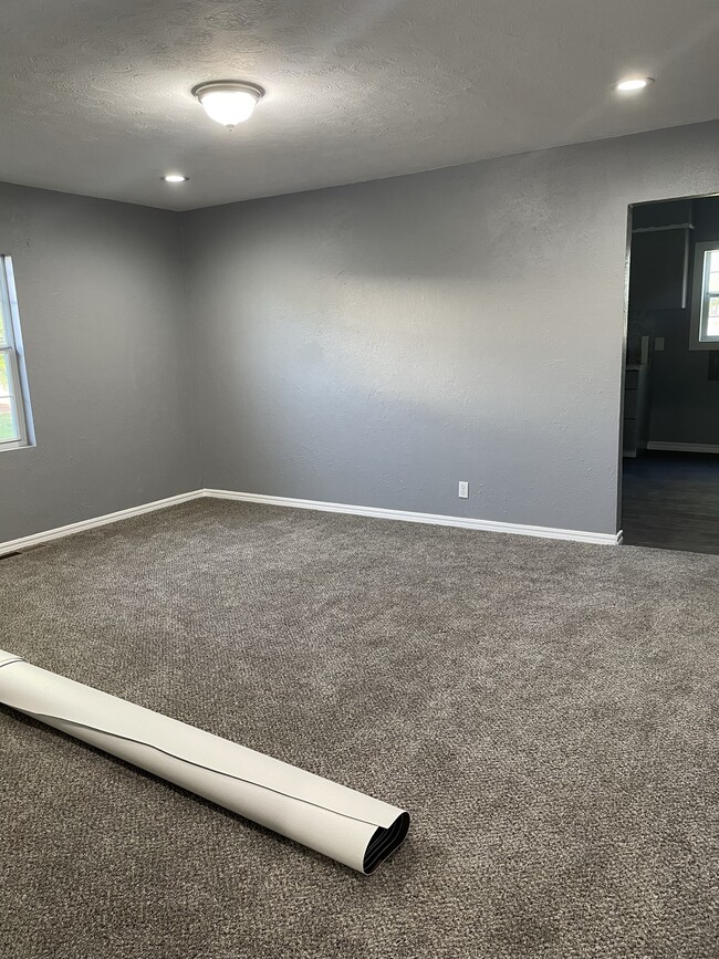 Dining room - 516 SE 34th St