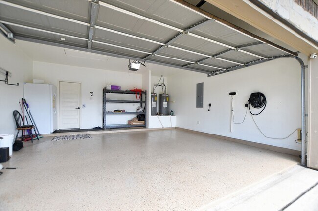Building Photo - 18226 Russett Green Dr