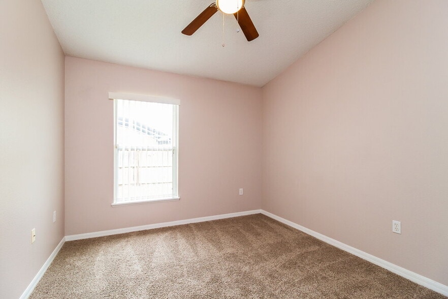 Building Photo - 11256 Carabelee Cir