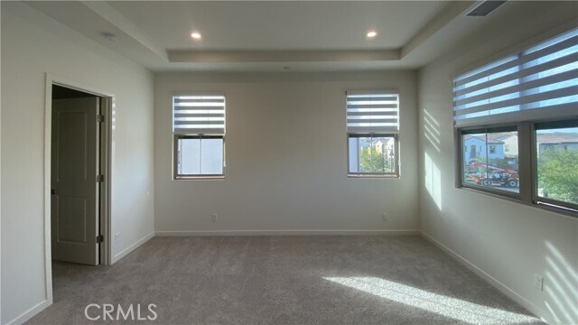 Building Photo - 110 Sunnyside