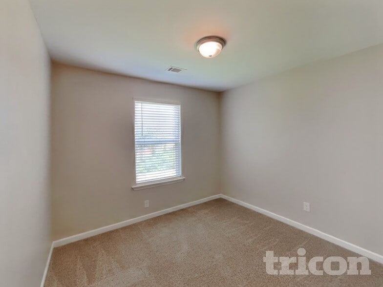 Building Photo - 3412 Vedette Ln