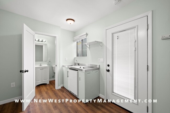 Building Photo - Charming Barrio Logan Studio - Available Now!