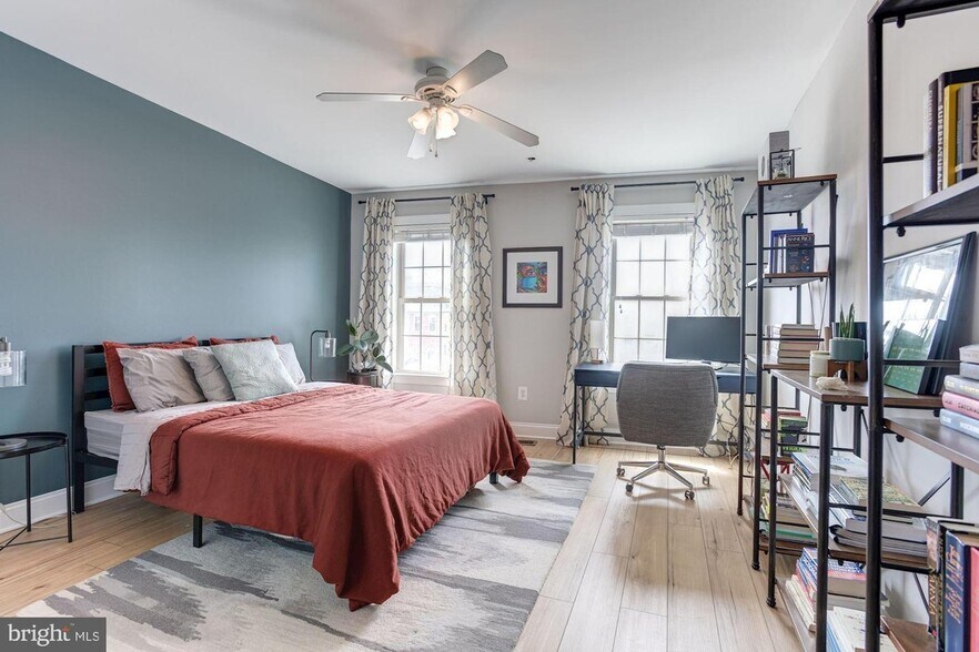 Building Photo - 81 W West St