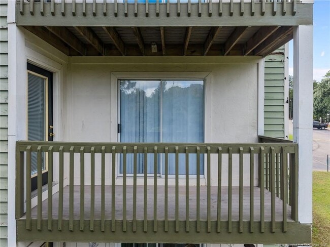 Building Photo - 962 Stewarts Creek Dr