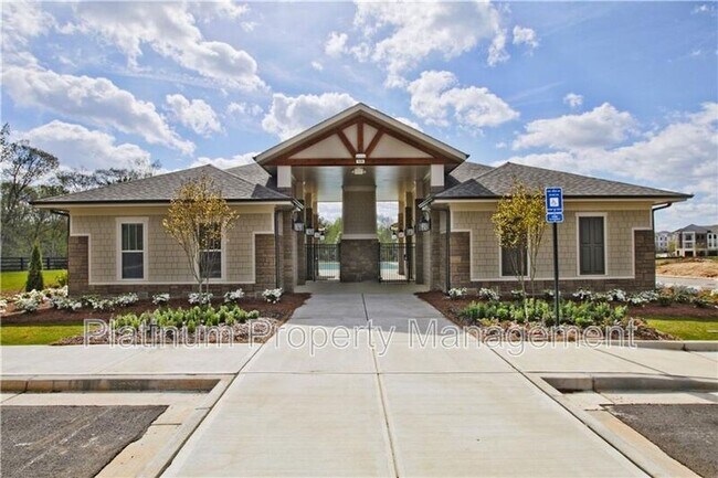 Building Photo - 705 Fieldcrest Park Ln