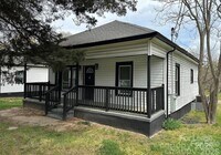 Building Photo - 3342 York Hwy