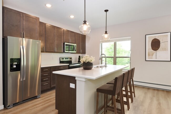 Building Photo - Glen Pond Addition