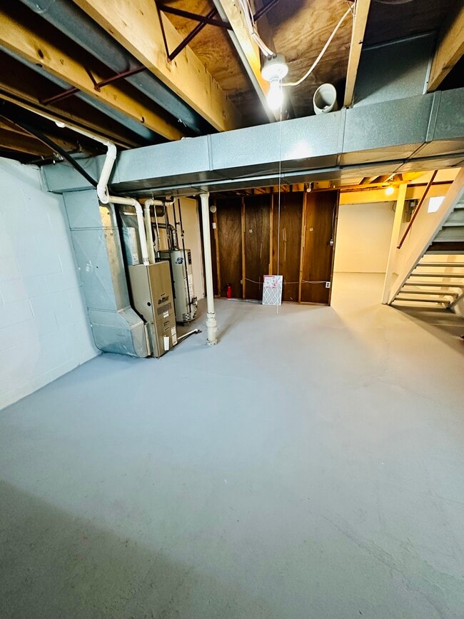Building Photo - 1132 N Highland Ave