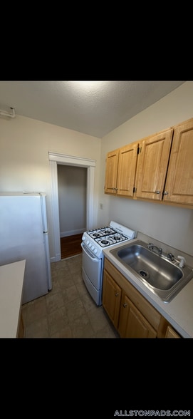 Building Photo - 1152 Commonwealth Ave