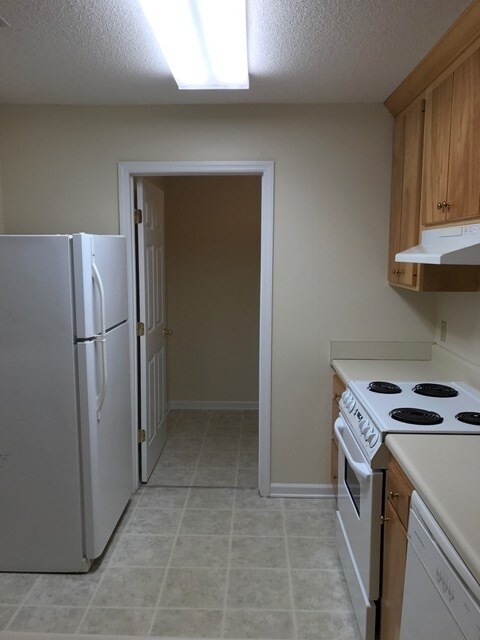 Building Photo - 1816 Iola Dr