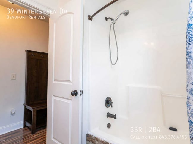 Building Photo - 39 Wintergreen Dr