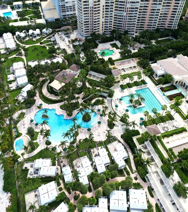 Building Photo - 791 Crandon Blvd
