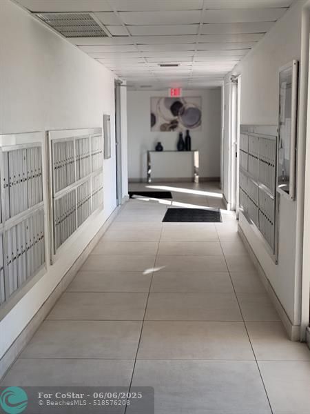 Building Photo - 401 Golden Isles Dr