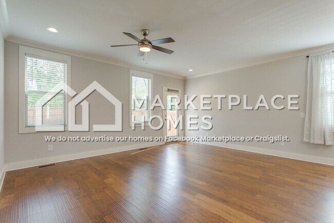 Building Photo - 2119 Herman St