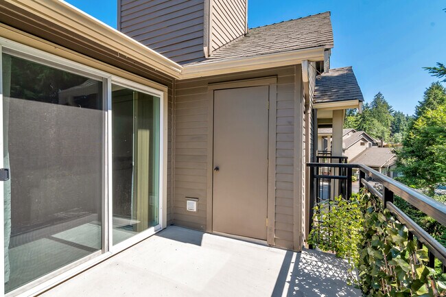 Balcony - 19404 Bothell Way NE