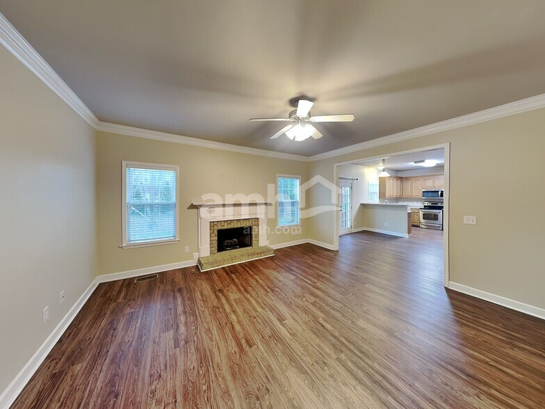 Building Photo - 2042 Keene Cir