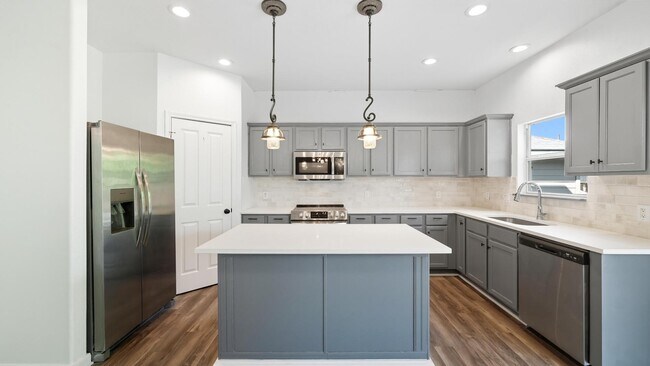 Building Photo - 568 Slippery Rock