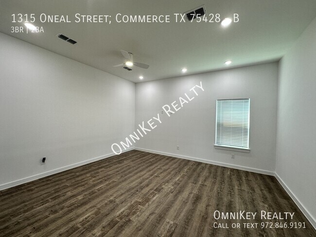 Building Photo - 1315 Oneal St