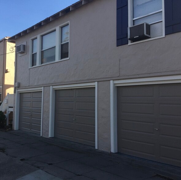 Building Photo - 710 9th St