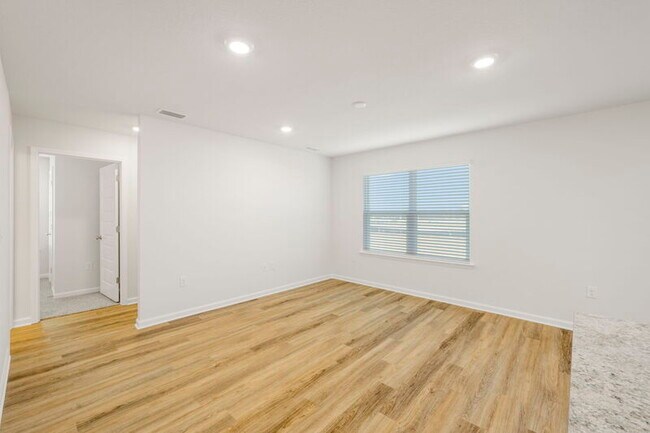 Building Photo - 5033 Rivergrass Dr