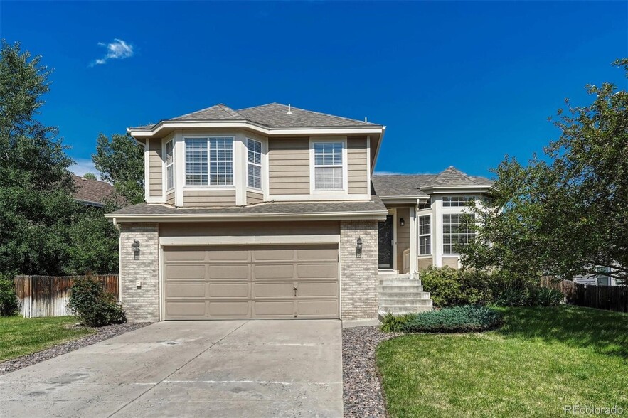 Great curb appeal - 16441 Martingale Dr