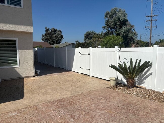 Building Photo - Lovely San Marcos Home