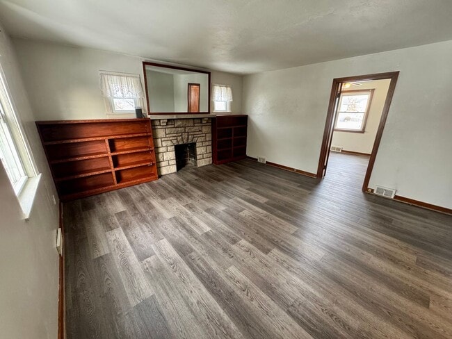 Building Photo - 3 Bedroom 2 Bath in Natrona Heights, PA!