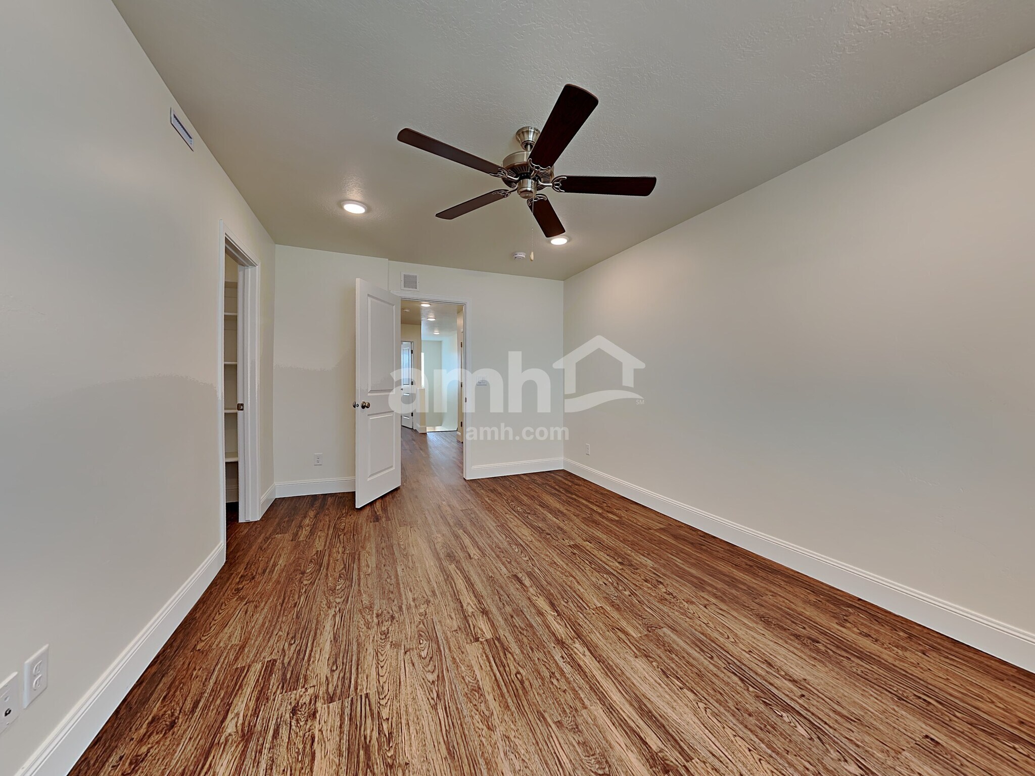 Building Photo - 3321 S 2580 W
